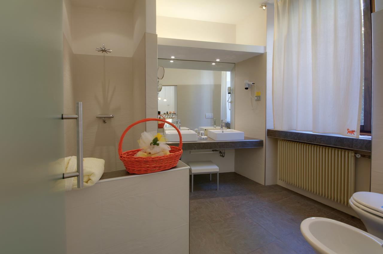 Sembenini Palace Riva Zewnętrze zdjęcie