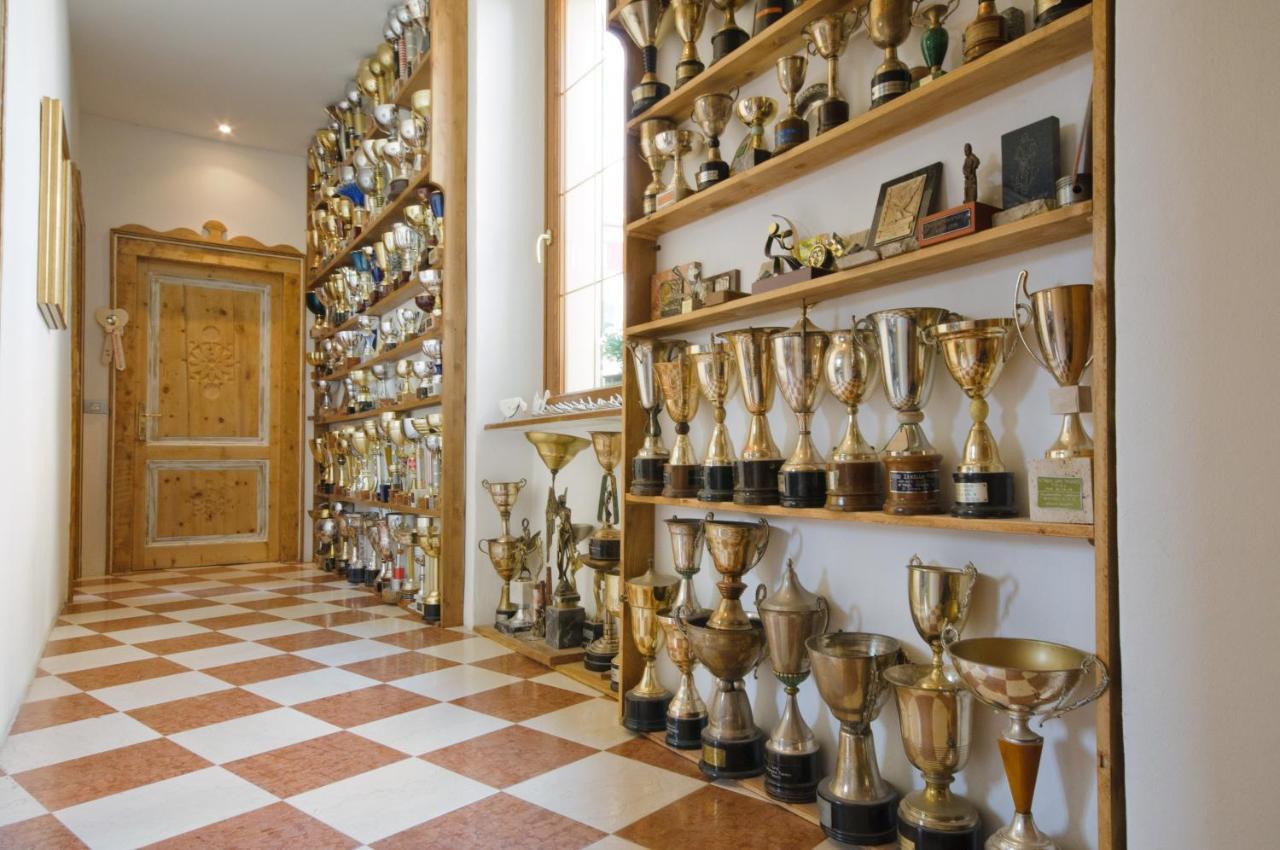 Sembenini Palace Riva Zewnętrze zdjęcie